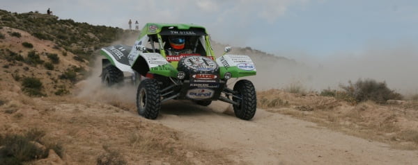 Electrisch aangedreven buggy van Tim Coronel voor de Dakar-rally
