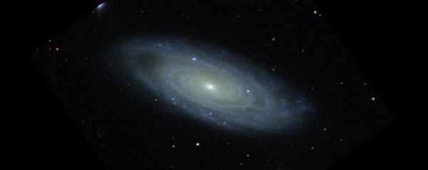 Sterrenstelsel NGC 7606