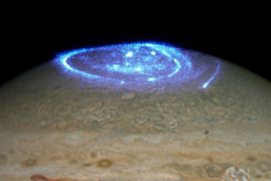 Poollicht van Jupiter, vastgelegd door Hubble
