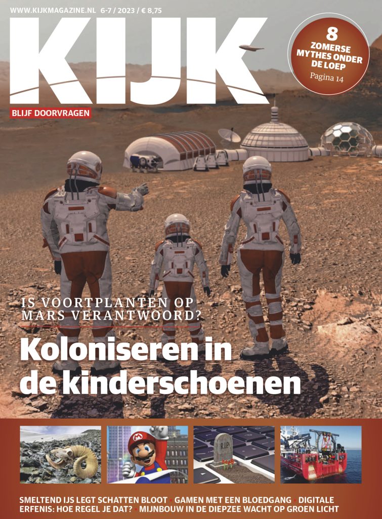 Cover KIJK 6-7/2023. Een Marsbasis en een familie in ruimtepakken.
