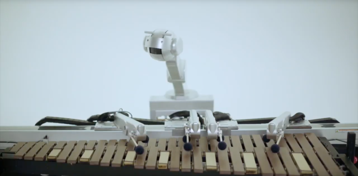 Shimon de muziekrobot schrijft en zingt zijn eigen liedjes