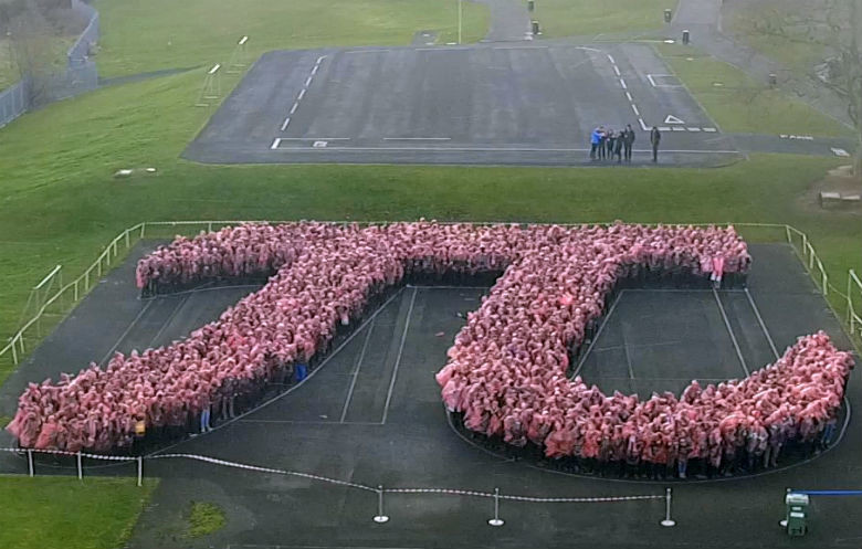 Record: 1170 mensen vormden samen een pi-symbool