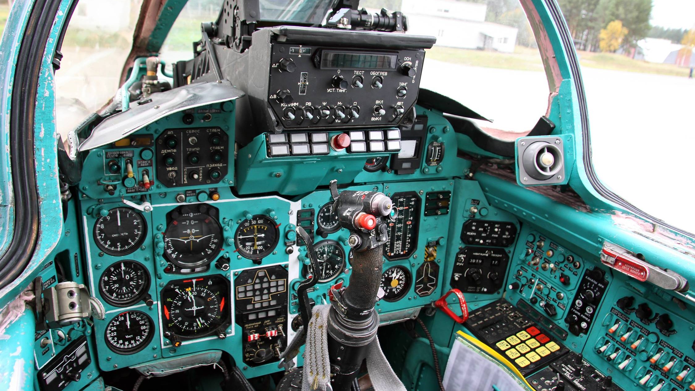 Russische cockpit blauwgroen