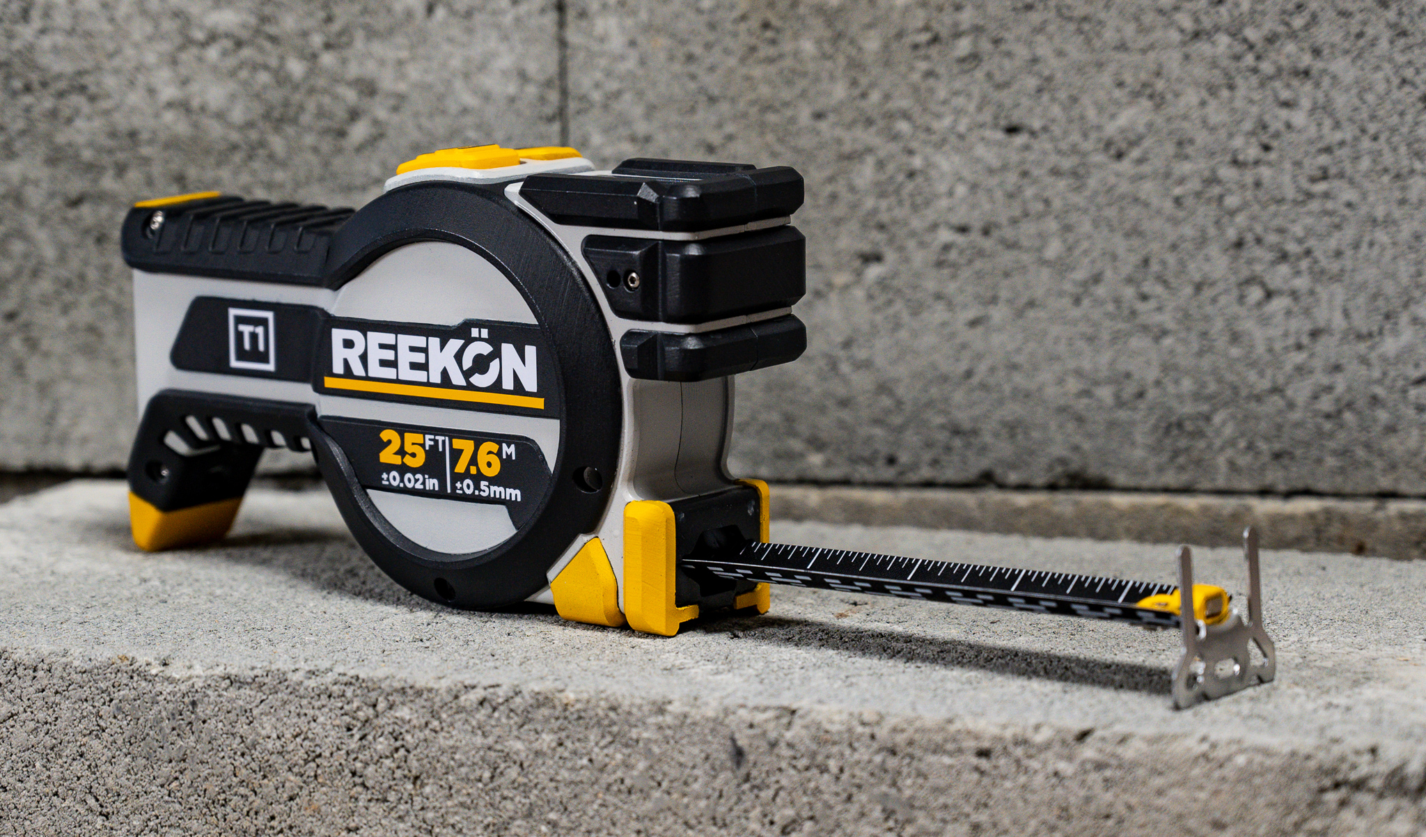 KIJK Tipt Tomahawk Digital Tape Measure KIJK Magazine