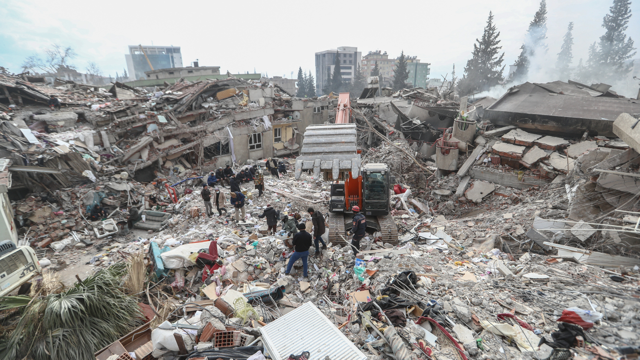 Ingestorte gebouwen na een aardbeving