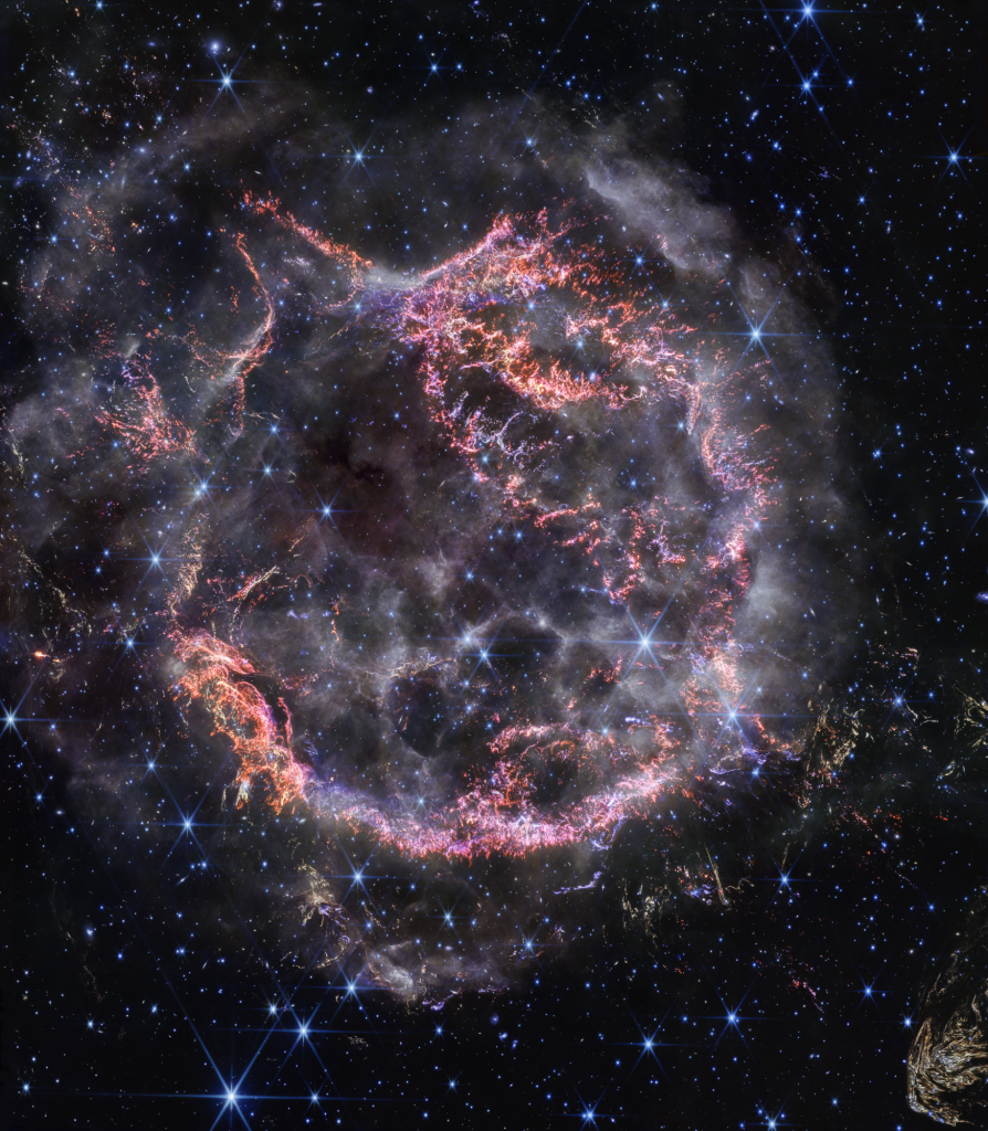De niet-bijgesneden foto van Cassiopeia A, de restanten van een supernova. 
