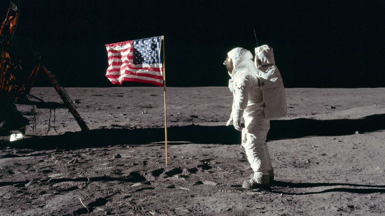Buzz Aldrin tijdens de maanlanding in 1969. De nieuwe maanmissies zijn uitgesteld.