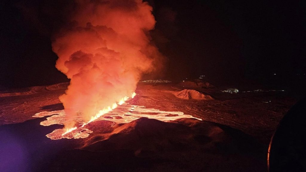 Vulkaanuitbarsting in IJsland, de voorafgaande magmastroom had een recordsnelheid