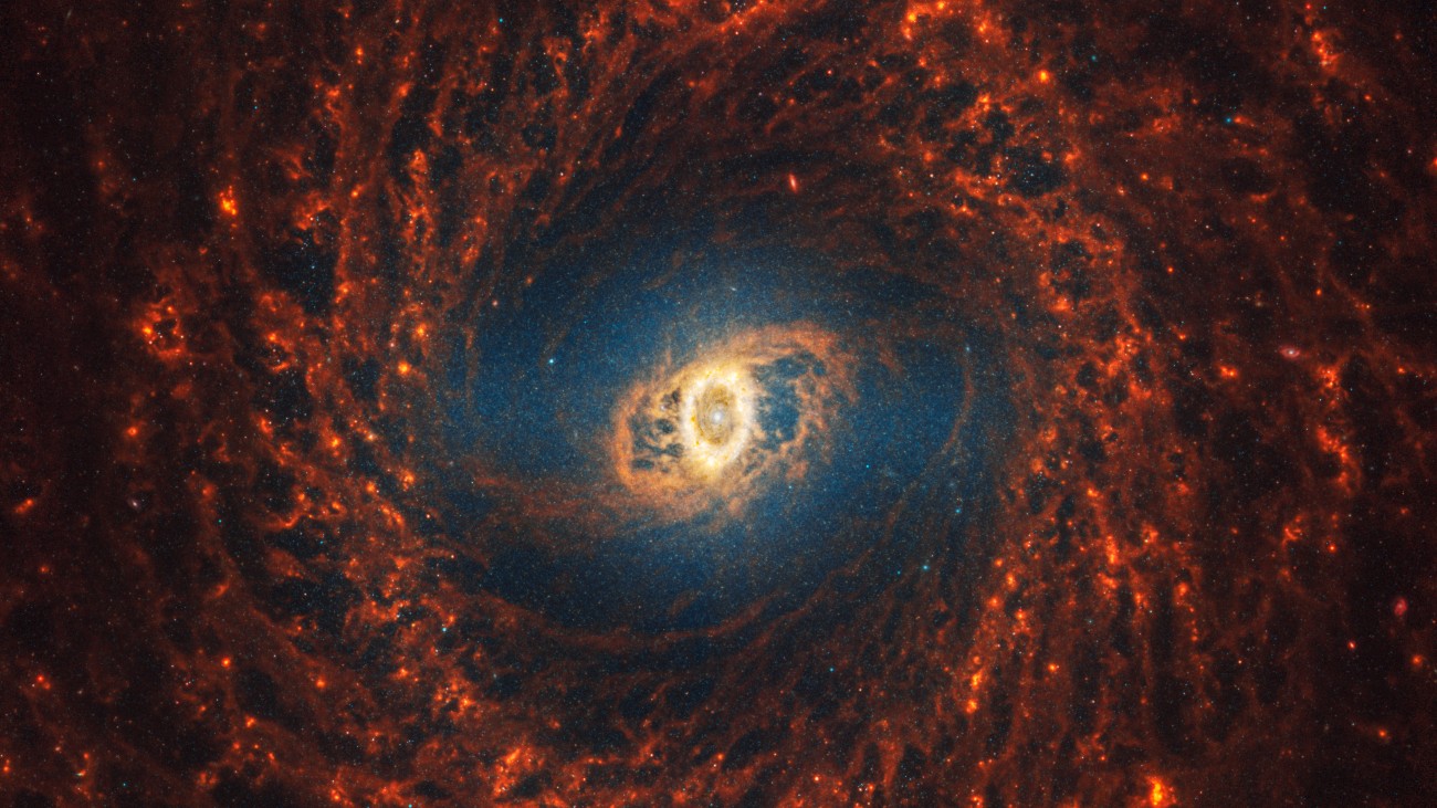 Spiraalstelsel met een duidelijke kern die lijkt op een oog