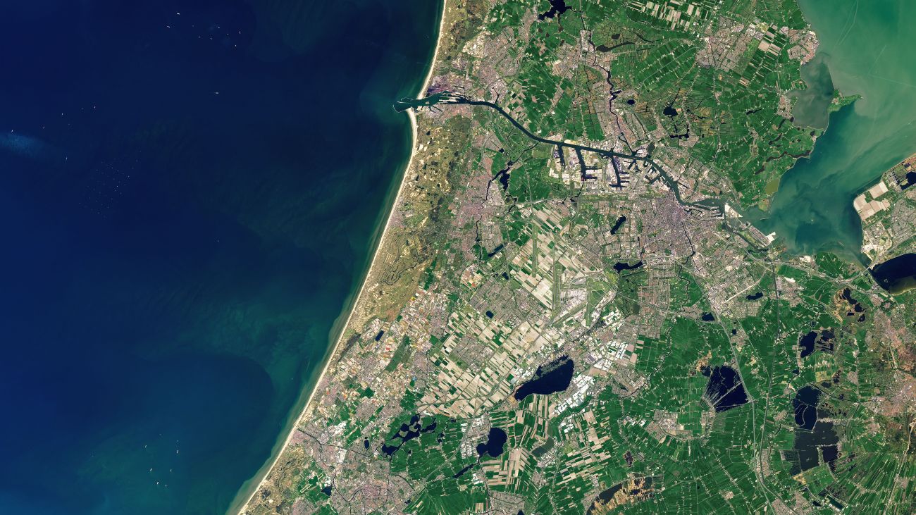 NASA's satellietbeeld van de Nederlandse bloemenvelden in Zuid-Holland