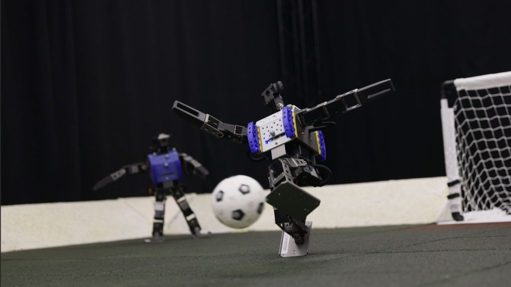 voetballende robot