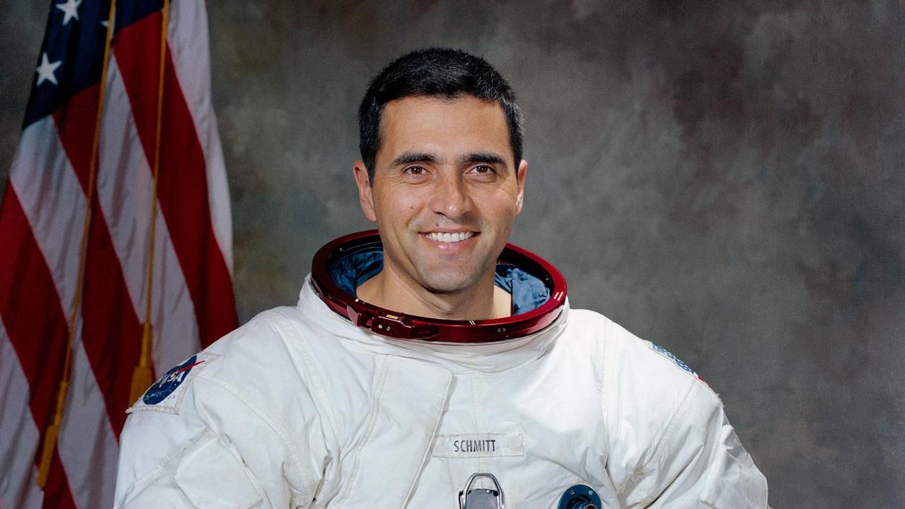 Portret Harrison Schmitt