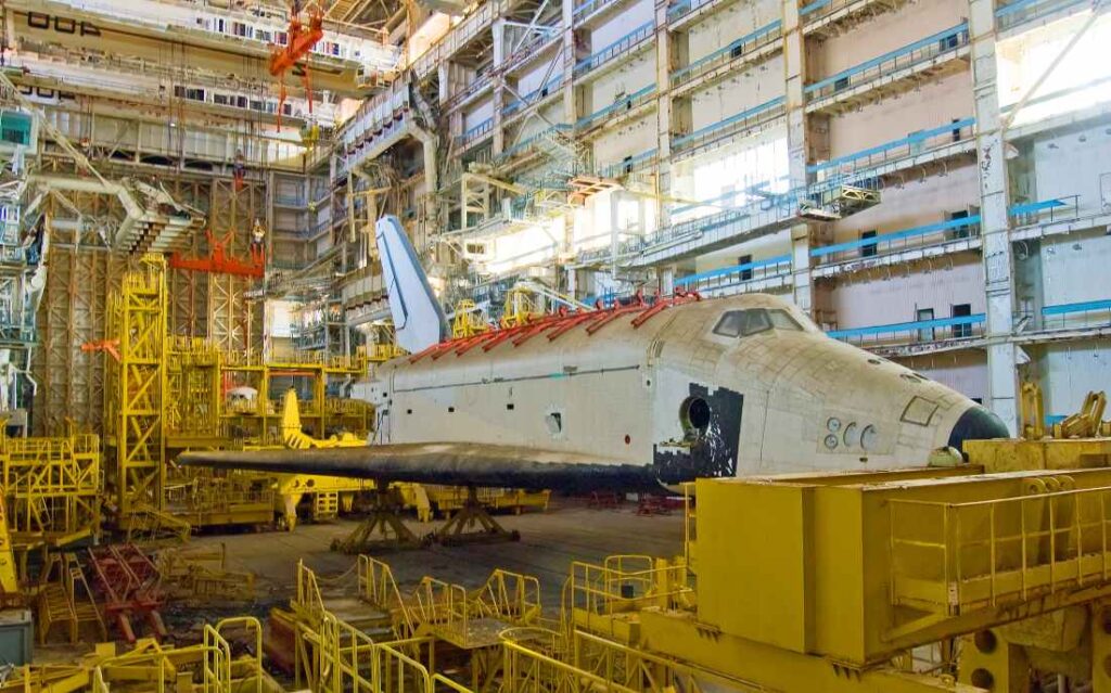 Boeran-ruimteveer in grote opslaghal