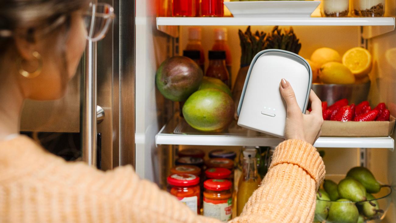 Shelfi Lite slurpt nare geurtjes koelkast op