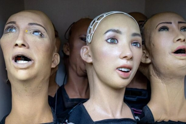 Robothoofden die het uncanny valley effect oproepen