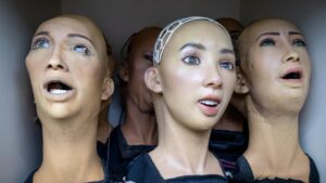 Robothoofden die het uncanny valley effect oproepen