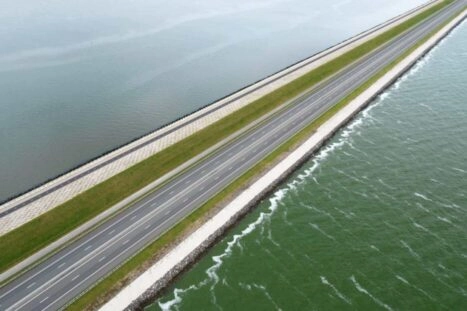afsluitdijk