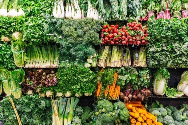 groenten of groentes in een winkelschap