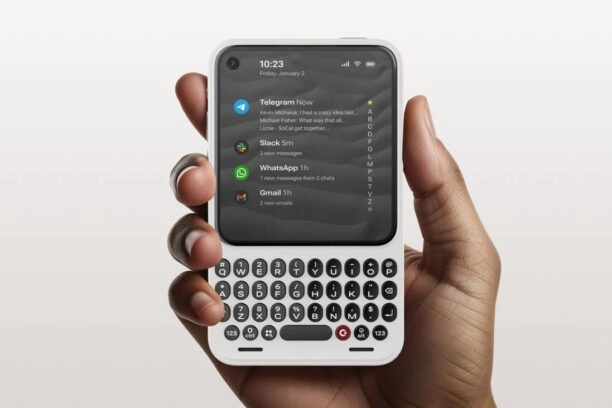 Clicks communicator, een smartphone met toetsen
