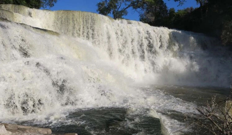 Een van de Luvilombo-watervallen