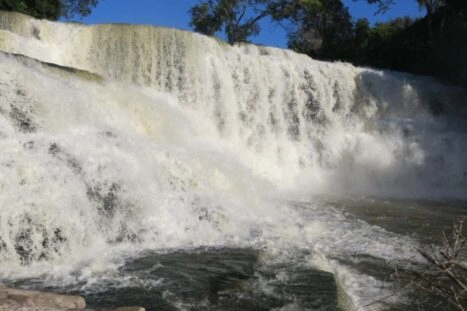 Een van de Luvilombo-watervallen