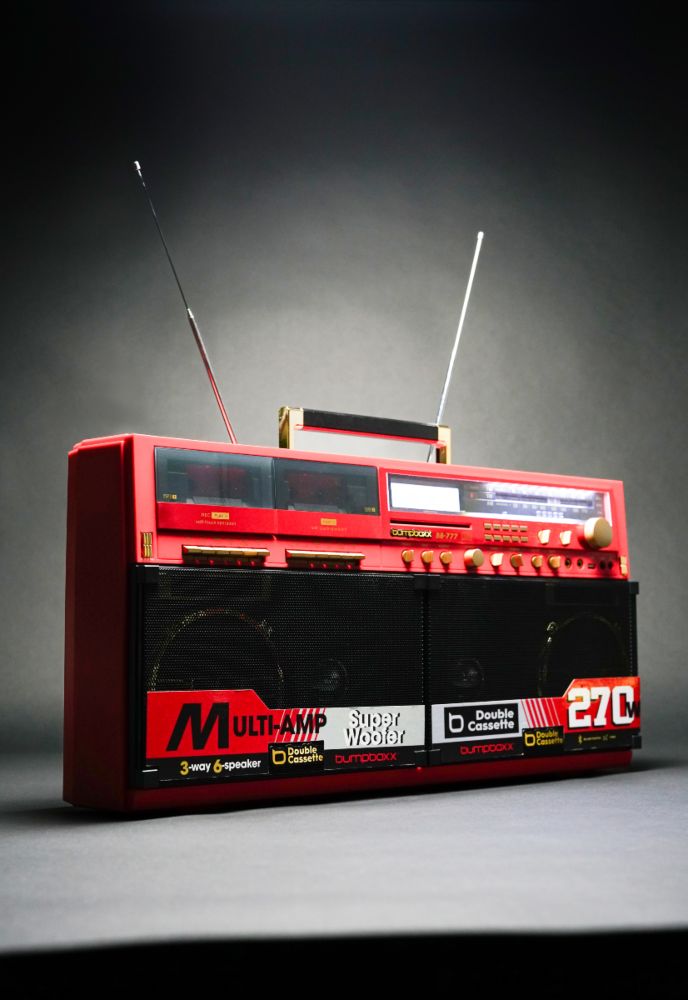 De moderne retro-boombox BB-777 van Bumpboxx
